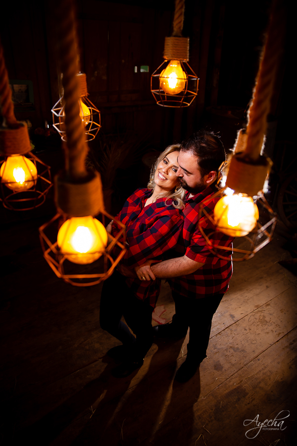 Chácara para ensaios fotográficos em curitiba; chácara ienkot; ensaio de casamento; ensaio rústico; ensaio no celeiro; pré wedding curitiba; casamentos piraquara; casamentos pinhais; fotógrafos de casamento; locação para ensaio fotográfico; 