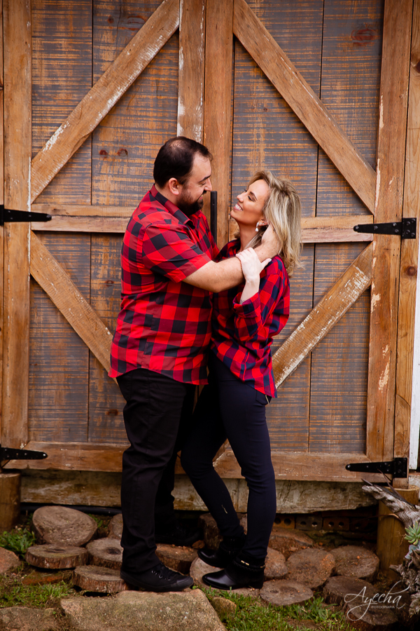 Chácara para ensaios fotográficos em curitiba; chácara ienkot; ensaio de casamento; ensaio rústico; ensaio no celeiro; pré wedding curitiba; casamentos piraquara; casamentos pinhais; fotógrafos de casamento; locação para ensaio fotográfico; 