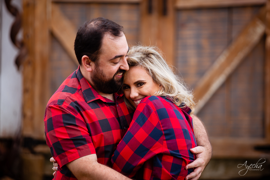 Chácara para ensaios fotográficos em curitiba; chácara ienkot; ensaio de casamento; ensaio rústico; ensaio no celeiro; pré wedding curitiba; casamentos piraquara; casamentos pinhais; fotógrafos de casamento; locação para ensaio fotográfico; 