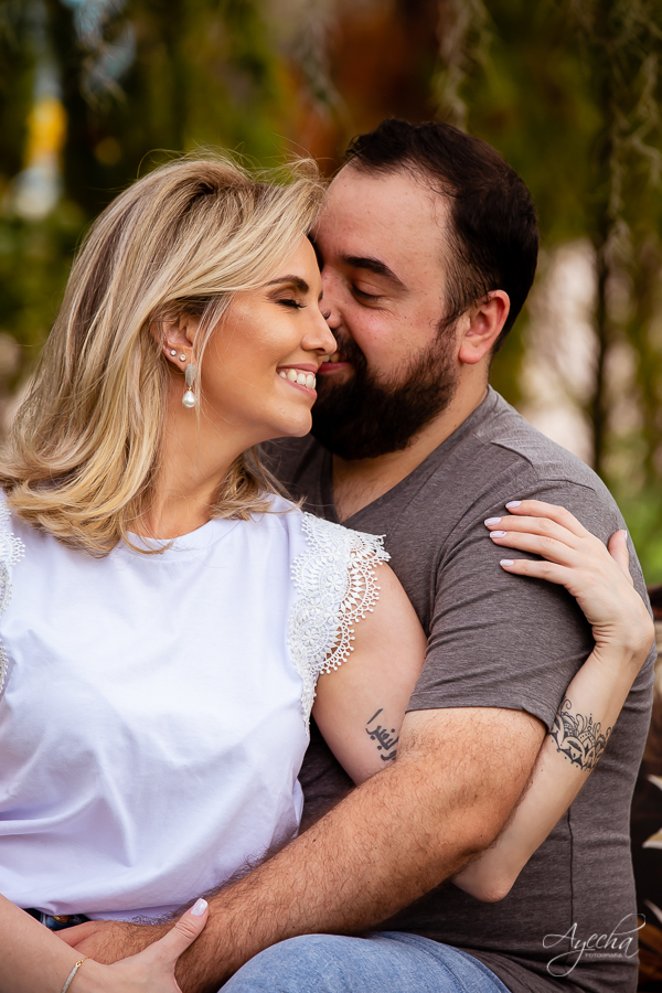 Chácara para ensaios fotográficos em curitiba; chácara ienkot; ensaio de casamento; ensaio rústico; ensaio no celeiro; pré wedding curitiba; casamentos piraquara; casamentos pinhais; fotógrafos de casamento; look para ensaio fotográfico; 