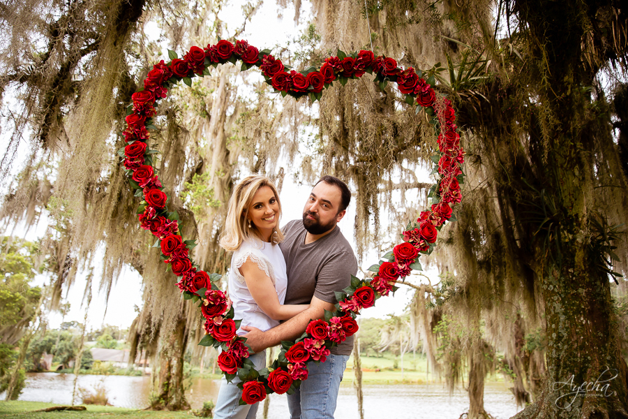 Chácara para ensaios fotográficos em curitiba; chácara ienkot; ensaio de casamento; ensaio rústico; ensaio no celeiro; pré wedding curitiba; casamentos piraquara; casamentos pinhais; fotógrafos de casamento; look para ensaio fotográfico; 