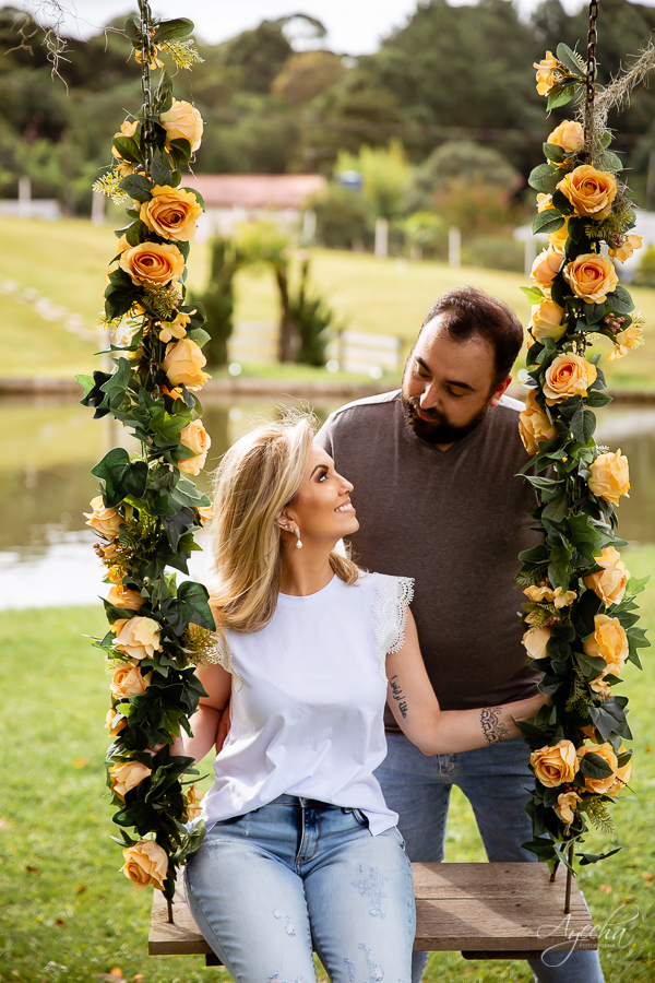 Chácara para ensaios fotográficos em curitiba; chácara ienkot; ensaio de casamento; ensaio rústico; ensaio no celeiro; pré wedding curitiba; casamentos piraquara; casamentos pinhais; fotógrafos de casamento; look para ensaio fotográfico; 