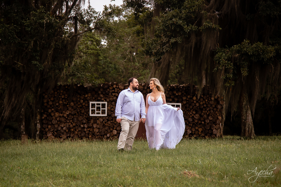 Chácara para ensaios fotográficos em curitiba; chácara ienkot; ensaio de casamento; ensaio rústico; ensaio no celeiro; pré wedding curitiba; casamentos piraquara; casamentos pinhais; melhores fotógrafos de casamento; look para ensaio fotográfico; 
