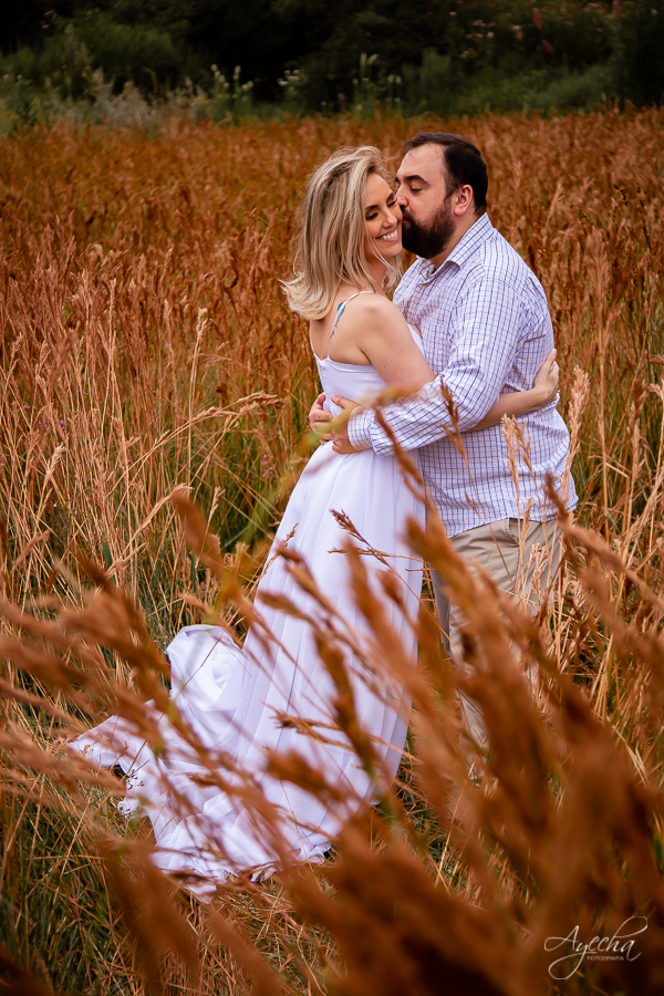 Chácara para ensaios fotográficos em curitiba; chácara ienkot; ensaio de casamento; ensaio rústico; ensaio no celeiro; pré wedding curitiba; casamentos piraquara; casamentos pinhais; melhores fotógrafos de casamento; look para ensaio fotográfico; 