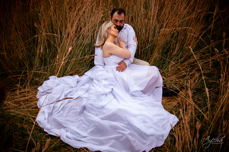 Chácara para ensaios fotográficos em curitiba; chácara ienkot; ensaio de casamento; ensaio rústico; ensaio no celeiro; pré wedding curitiba; casamentos piraquara; casamentos pinhais; melhores fotógrafos de casamento; look para ensaio fotográfico; 