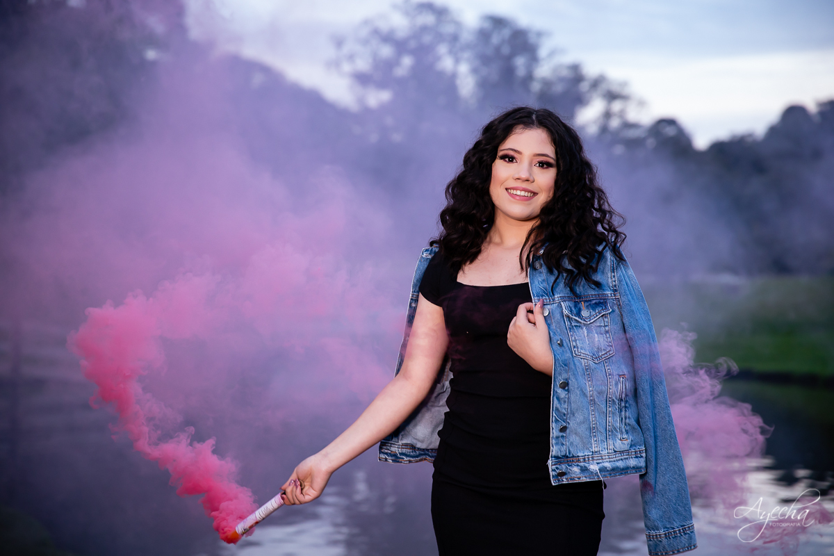 Ensaio no celeiro; ensaio romântico; ensaio delicado; ensaio de debutante; ensaio de 15 anos; book 15 anos curitiba; fotógrafos curitiba; fotógrafos piraquara; lugares para fazer ensaio fotográfico em curitiba; debutantes curitiba; 15 anos curitiba;