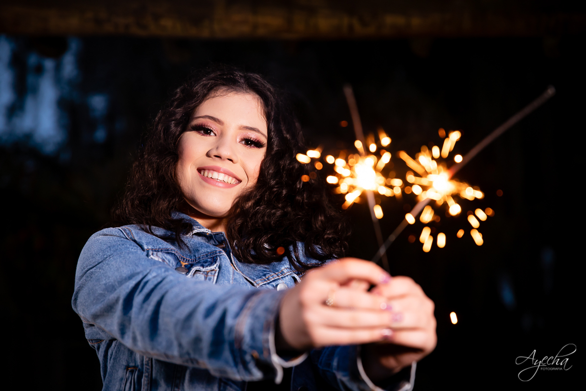 Ensaio no celeiro; ensaio romântico; ensaio delicado; ensaio de debutante; ensaio de 15 anos; book 15 anos curitiba; fotógrafos curitiba; fotógrafos piraquara; lugares para fazer ensaio fotográfico em curitiba; debutantes curitiba; 15 anos curitiba;