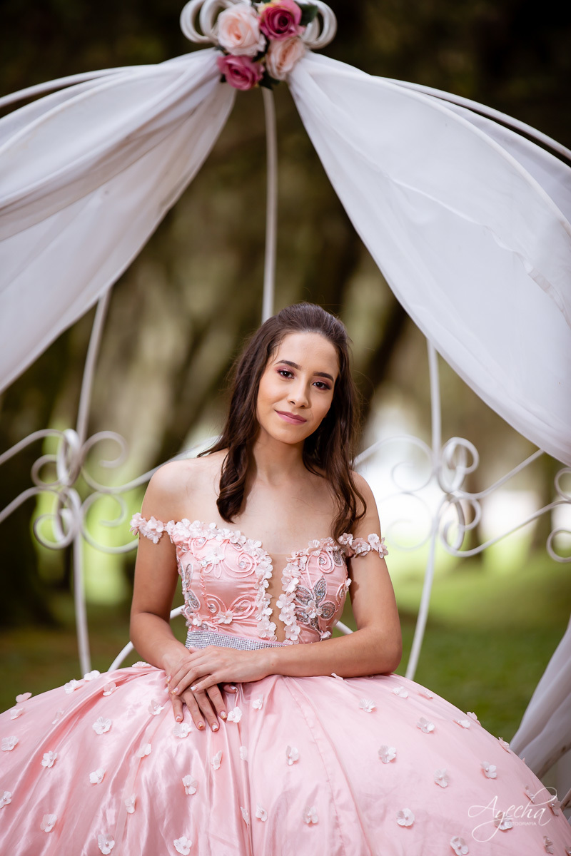 15 anos curitiba; vestido de debutante; 15 anos são josé dos pinhais; fotógrafos de eventos; ensaio romântico; ensaio delicado; debutante curitiba; book 15 anos; ensaio 15 anos; ensaio debutante; curitiba; piraquara; são josé dos pinhais; colombo; 