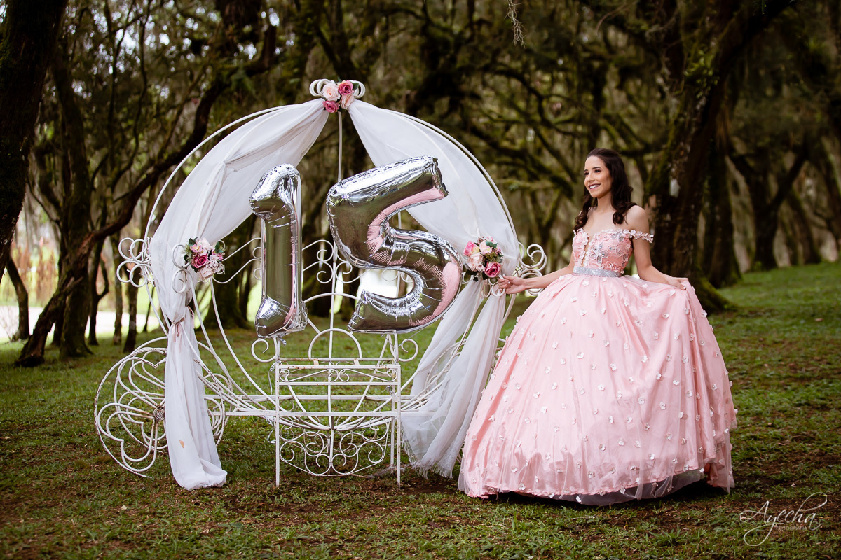 15 anos curitiba; vestido de debutante; 15 anos são josé dos pinhais; fotógrafos curitiba; ensaio romântico; ensaio delicado; debutante curitiba; book 15 anos; ensaio 15 anos; ensaio debutante; curitiba; piraquara; são josé dos pinhais; colombo; 