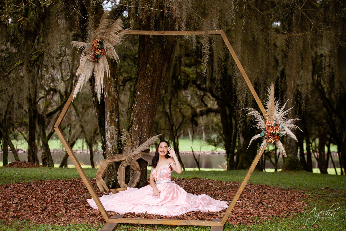 15 anos curitiba; vestido de debutante; 15 anos são josé dos pinhais; fotógrafos curitiba; ensaio romântico; ensaio delicado; debutante curitiba; book 15 anos; ensaio 15 anos; ensaio debutante; curitiba; piraquara; princesa; colombo; 