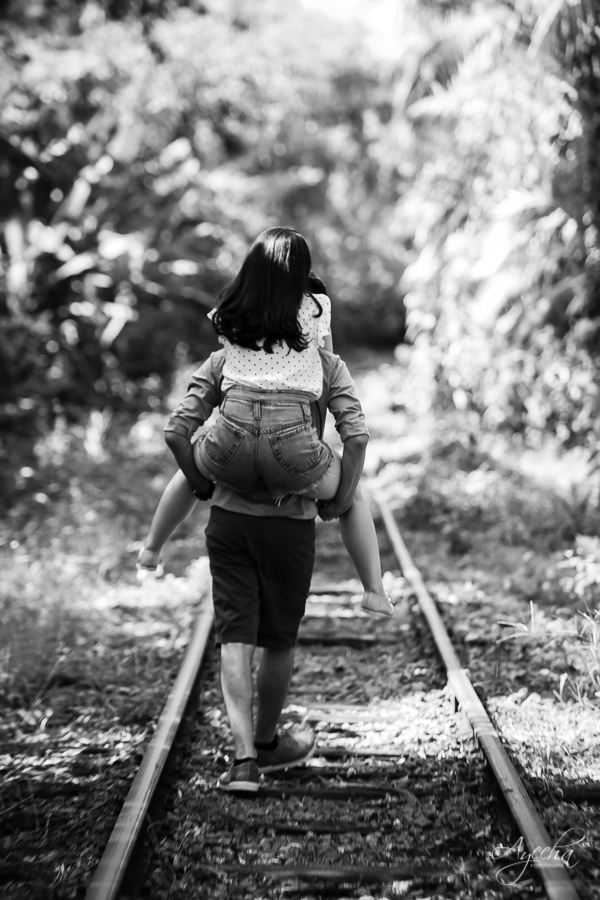 ensaio de casal morretes antonina; fotógrafos curitiba; fotógrafos morretes; fotógrafo piraquara; ensaio de casamento; book de casamento; ensaio trilho trem; ensaio por do sol; pré wedding; deborah ayecha fotografia; casamentos curitiba; noivas; zankyou;