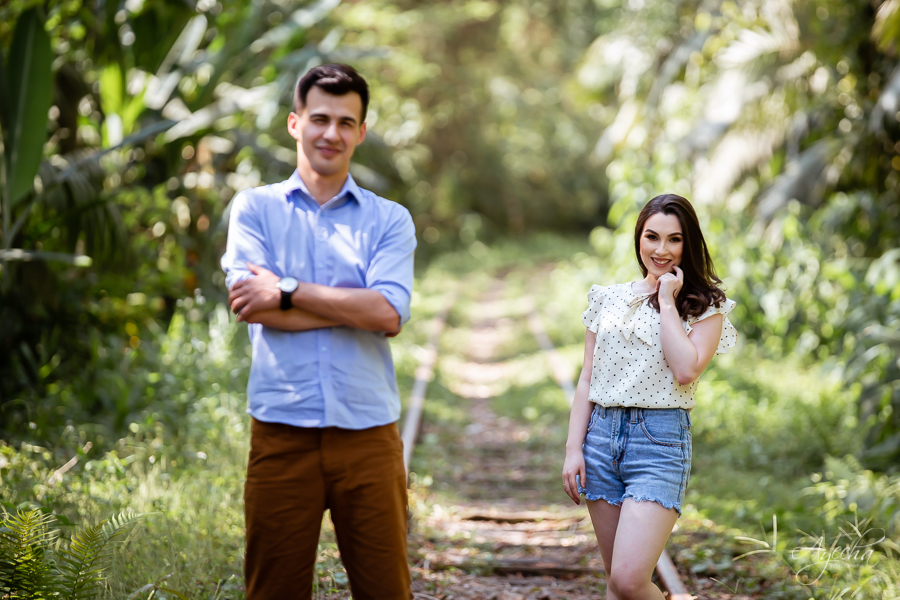 ensaio de casal morretes antonina; fotógrafos curitiba; fotógrafos morretes; fotógrafo piraquara; ensaio de casamento; book de casamento; ensaio trilho trem; ensaio por do sol; pré wedding; deborah ayecha fotografia; casamentos curitiba; noivas; zankyou;