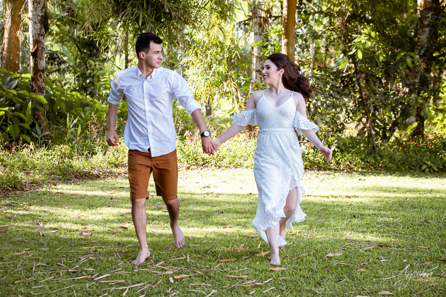 ensaio de casal morretes antonina; fotógrafos curitiba; fotógrafos morretes; fotógrafo piraquara; ensaio de casamento; book de casamento; ensaio trilho trem; ensaio por do sol; pré wedding; deborah ayecha fotografia; casamentos curitiba; noivas; zankyou;