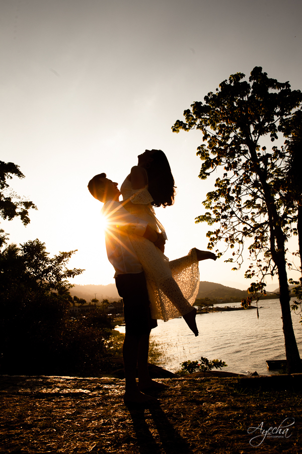 ensaio de casal morretes antonina; fotógrafos curitiba; fotógrafos morretes; fotógrafo piraquara; ensaio de casamento; book de casamento; ensaio trilho trem; ensaio por do sol; pré wedding; deborah ayecha fotografia; casamentos curitiba; noivas; zankyou;