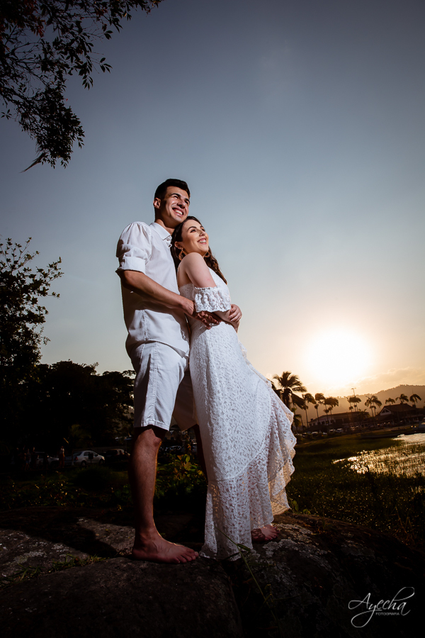 ensaio de casal morretes antonina; fotógrafos curitiba; fotógrafos morretes; fotógrafo piraquara; ensaio de casamento; book de casamento; ensaio trilho trem; ensaio por do sol; pré wedding; deborah ayecha fotografia; casamentos curitiba; noivas; zankyou;