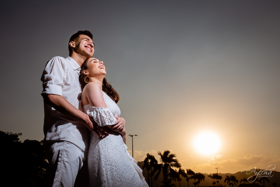 ensaio de casal morretes antonina; fotógrafos curitiba; fotógrafos morretes; fotógrafo piraquara; ensaio de casamento; book de casamento; ensaio trilho trem; ensaio por do sol; pré wedding; deborah ayecha fotografia; casamentos curitiba; noivas; zankyou;