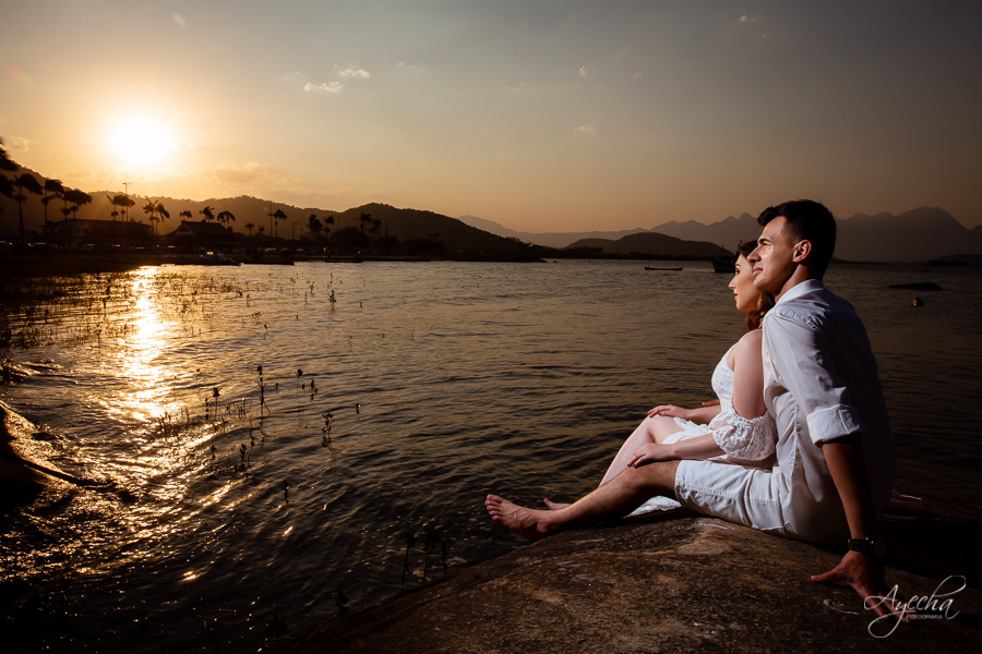 ensaio de casal morretes antonina; fotógrafos curitiba; fotógrafos morretes; fotógrafo piraquara; ensaio de casamento; book de casamento; ensaio trilho trem; ensaio por do sol; pré wedding; deborah ayecha fotografia; casamentos curitiba; noivas; zankyou;