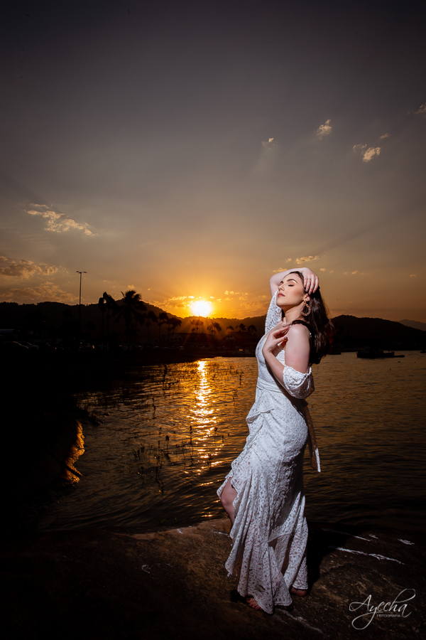 ensaio de casal morretes antonina; fotógrafos curitiba; fotógrafos morretes; fotógrafo piraquara; ensaio de casamento; book de casamento; ensaio trilho trem; ensaio por do sol; pré wedding; deborah ayecha fotografia; casamentos curitiba; noivas; zankyou;