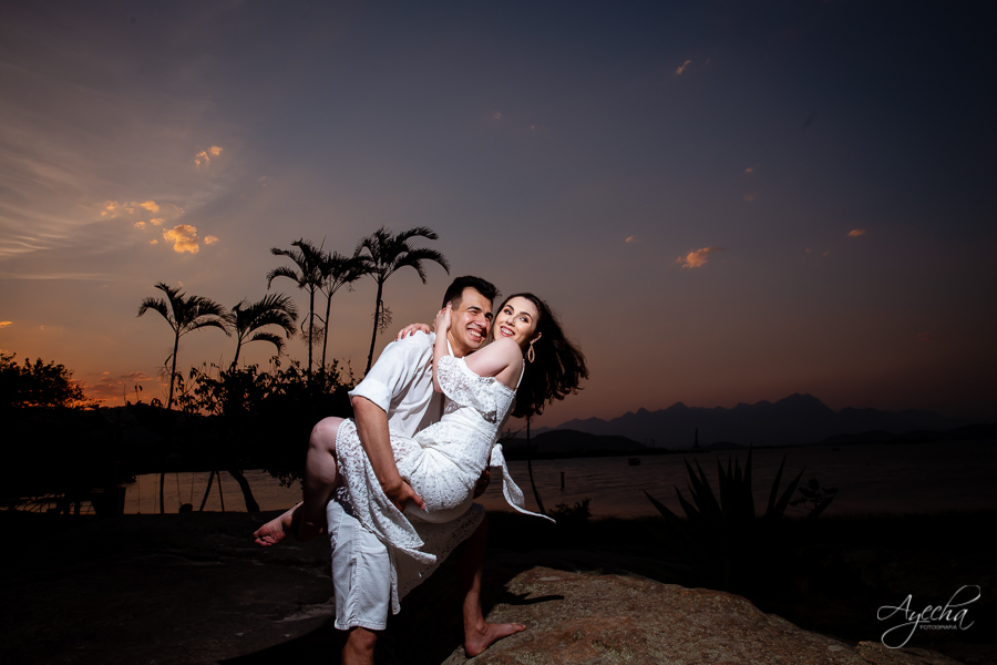 ensaio de casal morretes antonina; fotógrafos curitiba; fotógrafos morretes; fotógrafo piraquara; ensaio de casamento; book de casamento; ensaio trilho trem; ensaio por do sol; pré wedding; deborah ayecha fotografia; casamentos curitiba; noivas; zankyou;