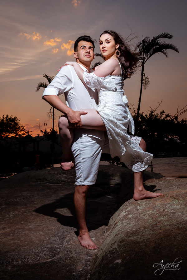 ensaio de casal morretes antonina; fotógrafos curitiba; fotógrafos morretes; fotógrafo piraquara; ensaio de casamento; book de casamento; ensaio trilho trem; ensaio por do sol; pré wedding; deborah ayecha fotografia; casamentos curitiba; noivas; zankyou;