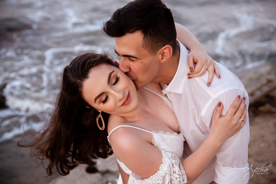 ensaio de casal morretes antonina; fotógrafos curitiba; fotógrafos morretes; fotógrafo piraquara; ensaio de casamento; book de casamento; ensaio trilho trem; ensaio por do sol; pré wedding; deborah ayecha fotografia; casamentos curitiba; noivas; zankyou;