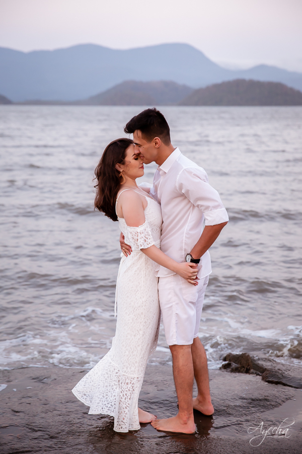 ensaio de casal morretes antonina; fotógrafos curitiba; fotógrafos morretes; fotógrafo piraquara; ensaio de casamento; book de casamento; ensaio trilho trem; ensaio por do sol; pré wedding; deborah ayecha fotografia; casamentos curitiba; noivas; zankyou;