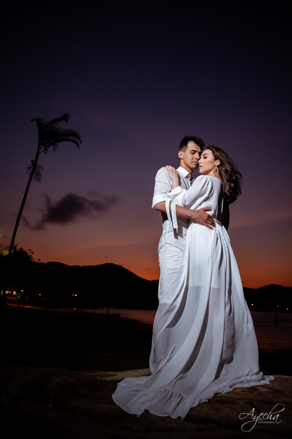 ensaio de casal morretes antonina; fotógrafos curitiba; fotógrafos morretes; fotógrafo piraquara; ensaio de casamento; book de casamento; ensaio trilho trem; ensaio por do sol; pré wedding; deborah ayecha fotografia; casamentos curitiba; noivas; zankyou;