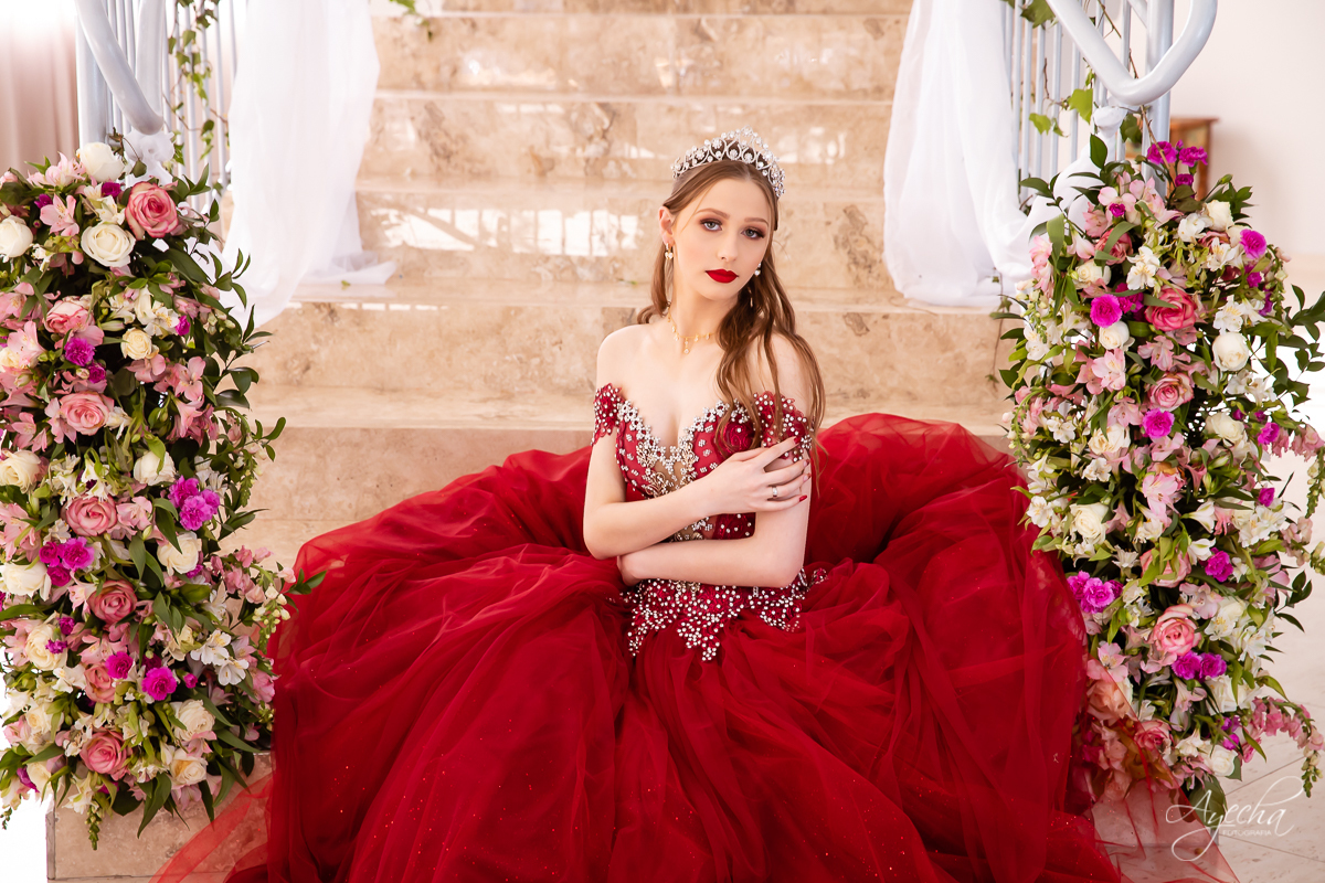 Ensaio de 15 anos; 15 anos Curitiba; Debutante; Chácara ensaio fotográfico Curitiba; Fotografa Piraquara; Vestidos debutante Curitiba; São José dos Pinhais; Quatro Barras; Pinhais; Ensaio Fotográfico; Book 15 anos; Debutar; Festa de Debutante;