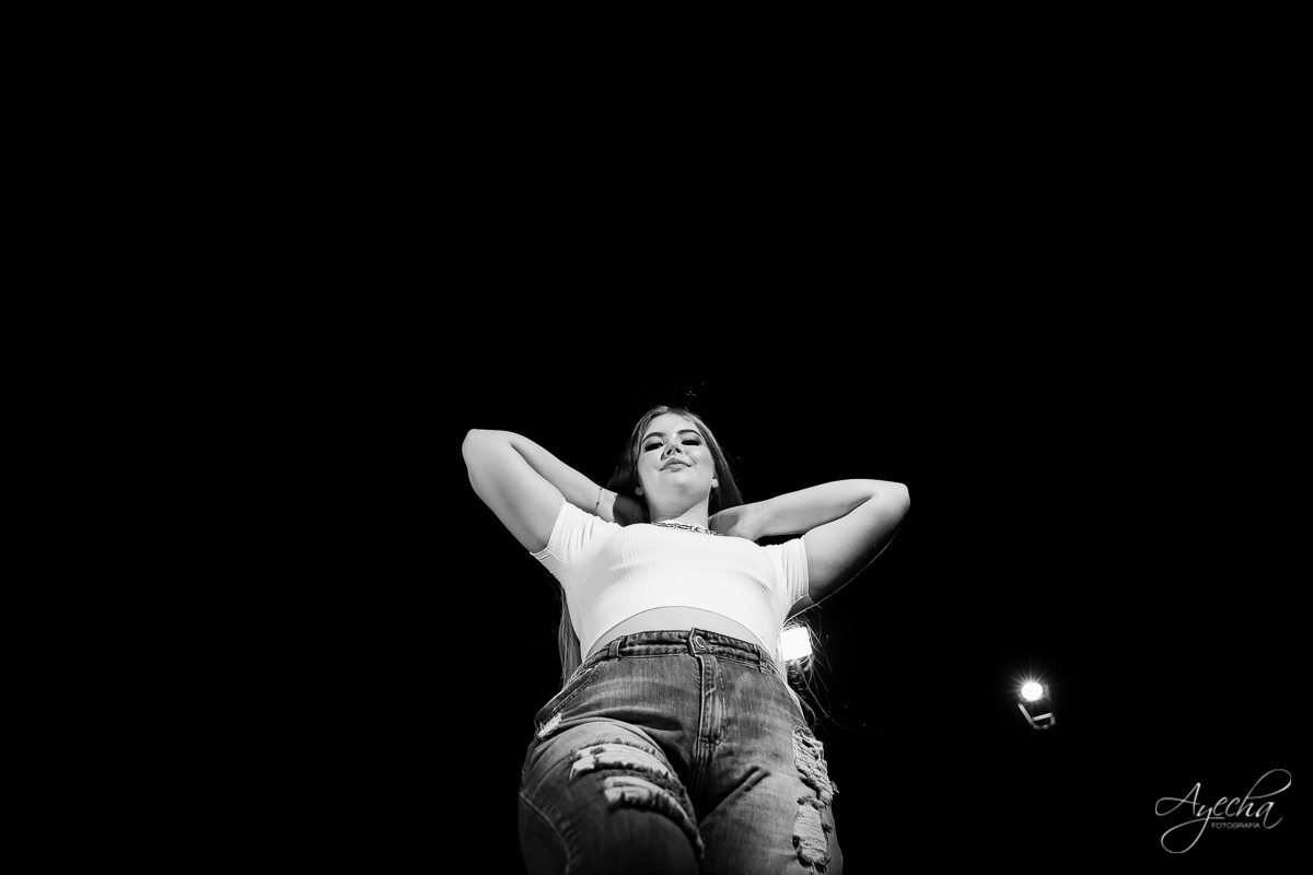 Ensaio 15 anos; Fotografa Piraquara; Fotografa Curitiba; Inspiração 15 anos; Debutante Curitiba; Ensaio Look; 15 anos Curitiba; Ensaio Time;