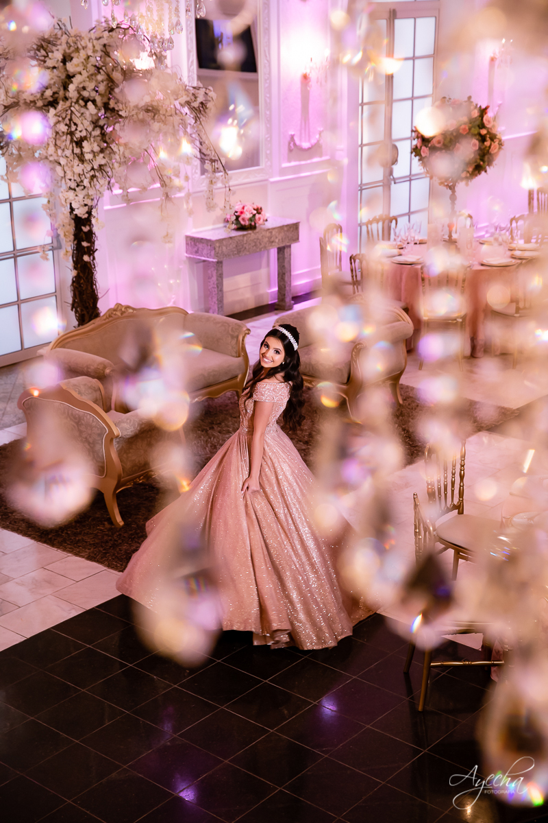 Festa de 15 anos Castello Reale; Festa de 15 anos Curitiba; Debutante Curitiba; Festa de 15 anos; Baile de Debutante Curitiba; Cerimonial 15 anos; Castelo Reale; Castello Realle; vestido debutante curitiba; inesquecível 15 anos; angela gramazzio;