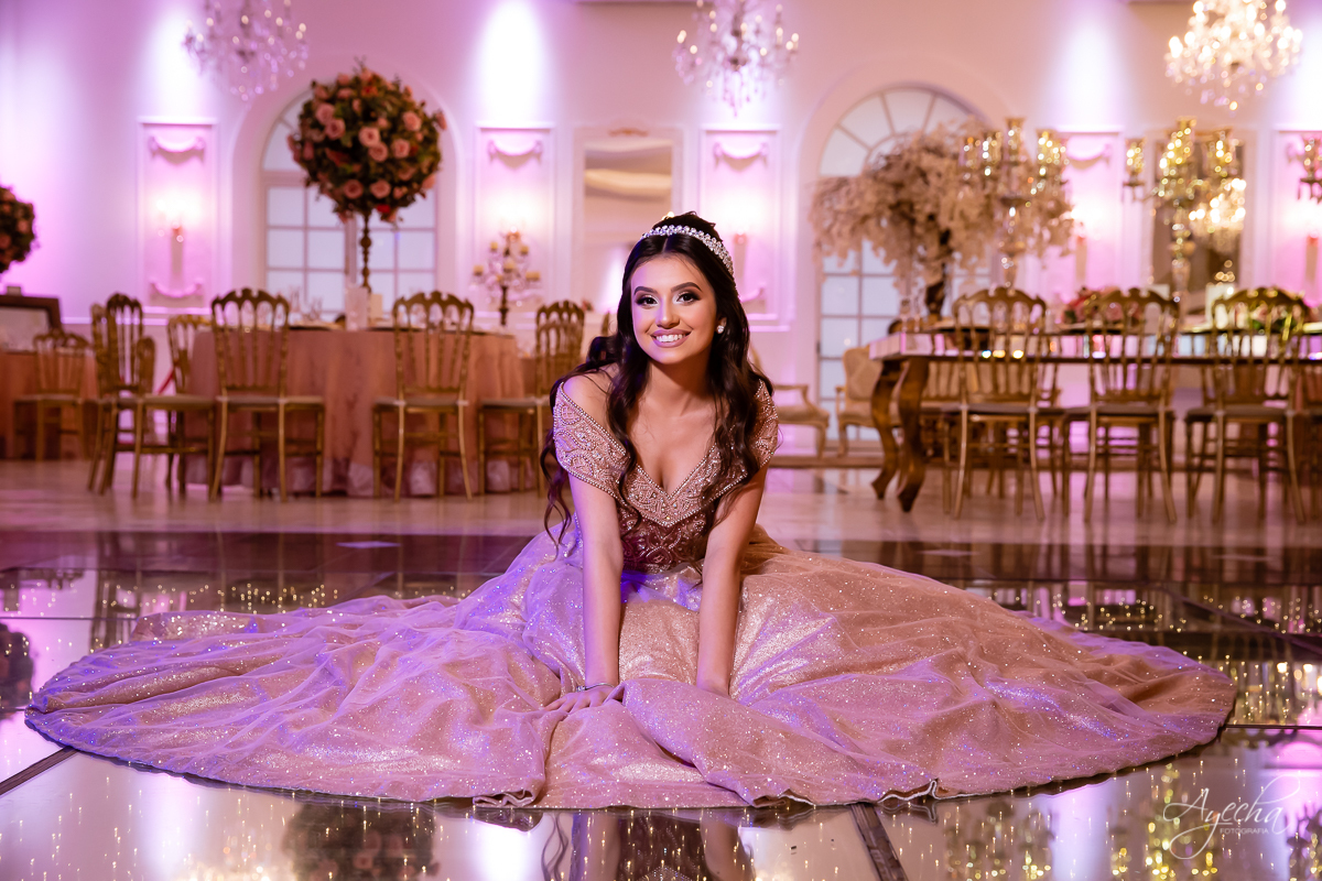 Festa de 15 anos Castello Reale; Festa de 15 anos Curitiba; Debutante Curitiba; Festa de 15 anos; Baile de Debutante Curitiba; Cerimonial 15 anos; Castelo Reale; Castello Realle; vestido debutante curitiba; inesquecível 15 anos; angela gramazzio;