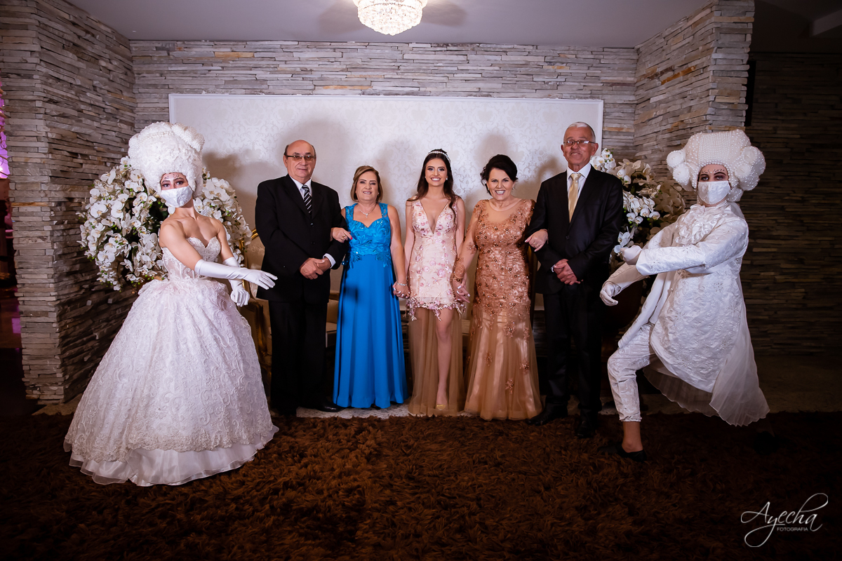 Festa de 15 anos Castello Reale; Festa de 15 anos Curitiba; Debutante Curitiba; Festa de 15 anos; Baile de Debutante Curitiba; Cerimonial 15 anos; Castelo Reale; Castello Realle; PERSONAGENS VIVOS; inesquecível 15 anos; angela gramazzio; CENTER DANÇA