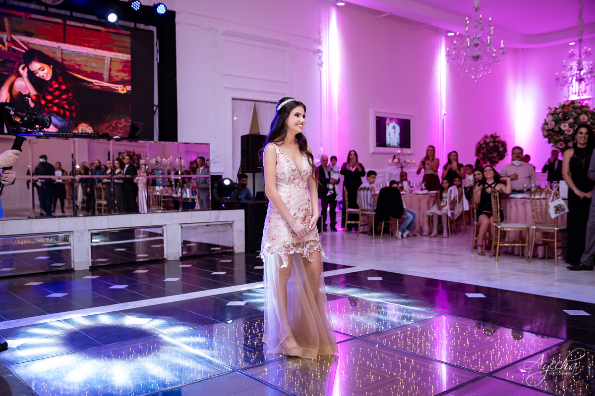 Festa de 15 anos Castello Reale; Festa de 15 anos Curitiba; Debutante Curitiba; Festa de 15 anos; Baile de Debutante Curitiba; Cerimonial 15 anos; Castelo Reale; Castello Realle; VALSA DEBUTANTE; inesquecível 15 anos; 