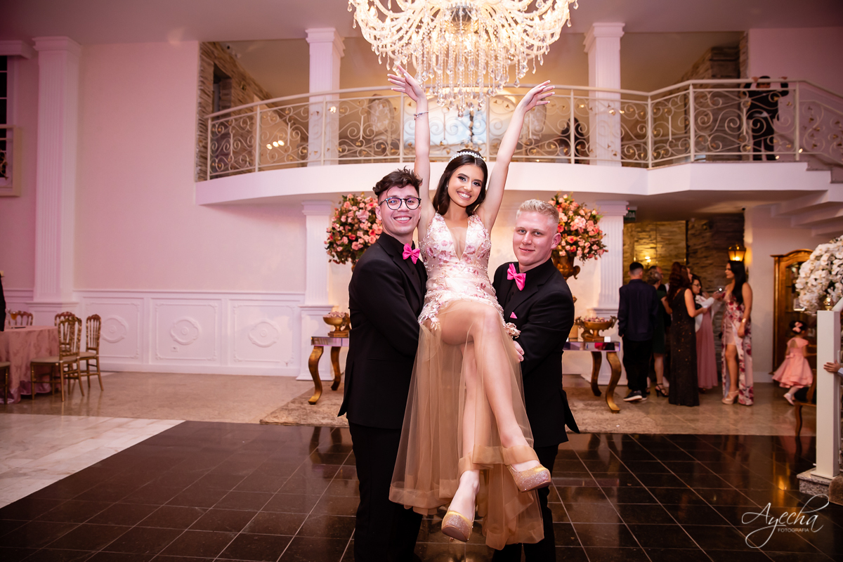 Festa de 15 anos Castello Reale; Festa de 15 anos Curitiba; Debutante Curitiba; Festa de 15 anos; Baile de Debutante Curitiba; Cerimonial 15 anos; Castelo Reale; Castello Realle; VALSA DEBUTANTE; inesquecível 15 anos; 