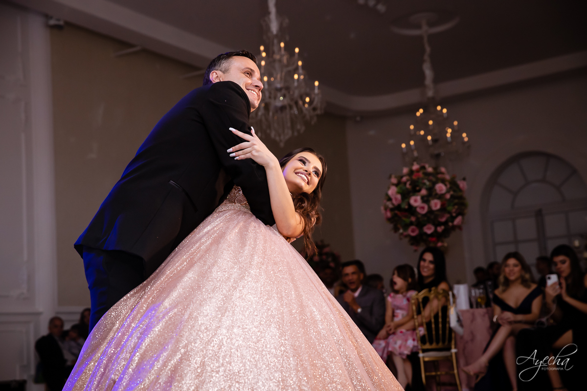 Festa de 15 anos Castello Reale; Festa de 15 anos Curitiba; Debutante Curitiba; Festa de 15 anos; Baile de Debutante Curitiba; Cerimonial 15 anos; Castelo Reale; Castello Realle; VALSA DEBURTANTE; inesquecível 15 anos; angela gramazzio; CENTER DANÇA