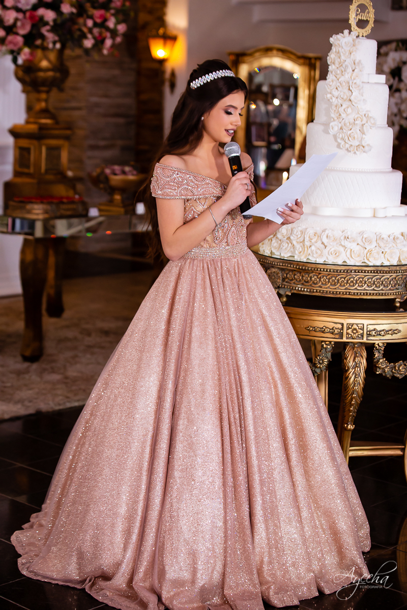 Festa de 15 anos Castello Reale; Festa de 15 anos Curitiba; Debutante Curitiba; Festa de 15 anos; Baile de Debutante Curitiba; Cerimonial 15 anos; Castelo Reale; Castello Realle; VALSA DEBUTANTE; inesquecível 15 anos; HOMENAGEM