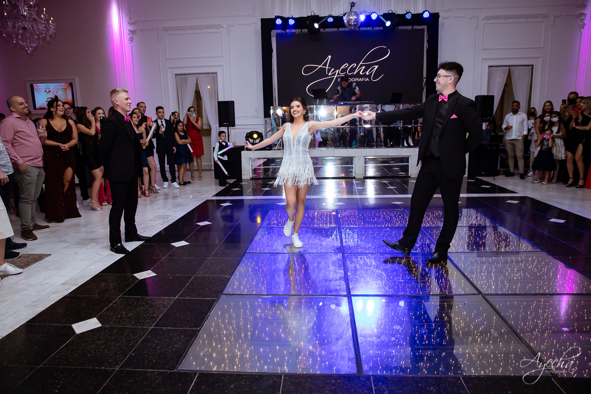 Festa de 15 anos Castello Reale; Festa de 15 anos Curitiba; Debutante Curitiba; Festa de 15 anos; Baile de Debutante Curitiba; Cerimonial 15 anos; Castelo Reale; Castello Realle; VALSA DEBUTANTE; inesquecível 15 anos; angela gramazzio; CENTER DANÇA