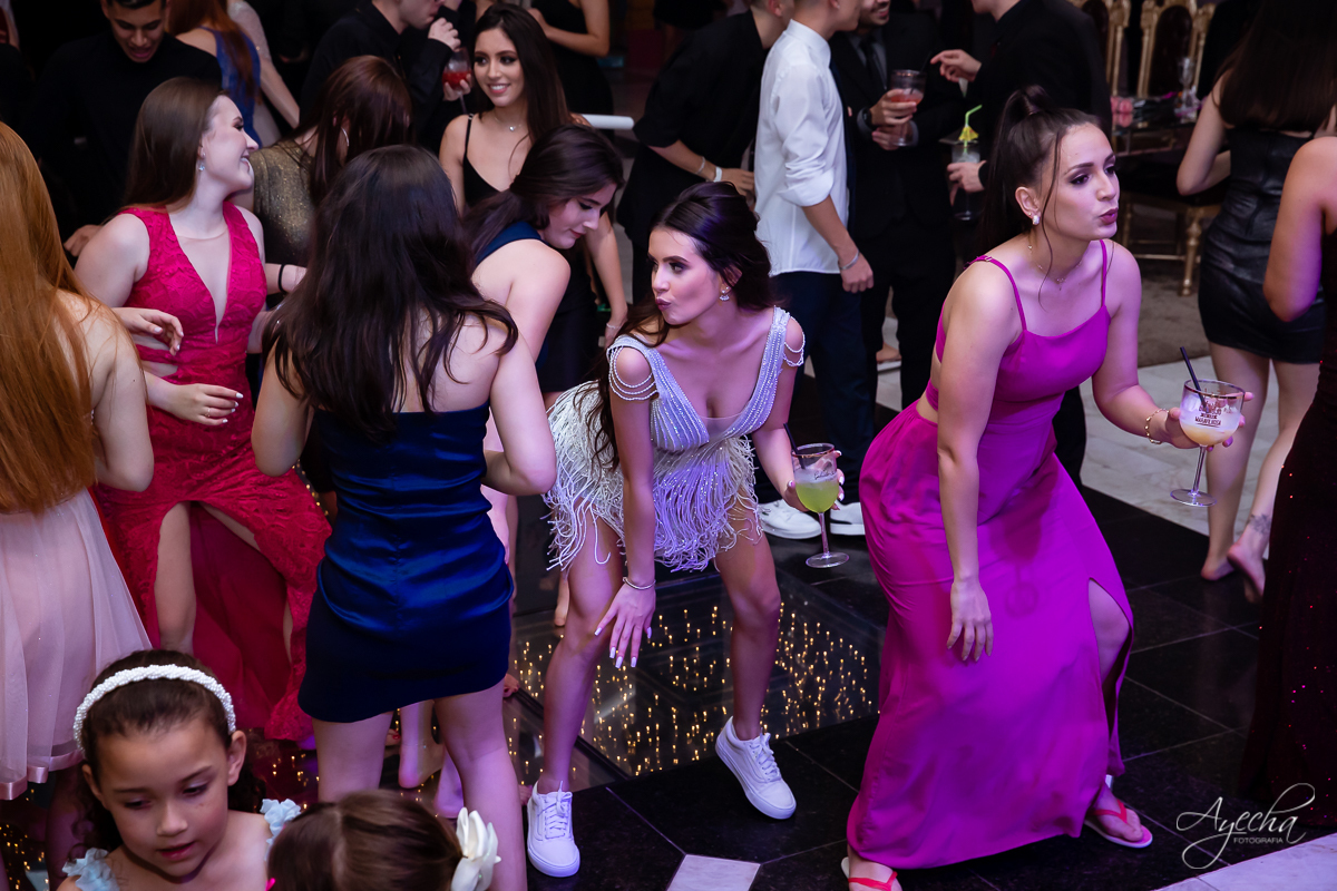 Festa de 15 anos Castello Reale; Festa de 15 anos Curitiba; Debutante Curitiba; Festa de 15 anos; Baile de Debutante Curitiba; Cerimonial 15 anos; Castelo Reale; Castello Realle; VALSA DEBUTANTE; inesquecível 15 anos; DJ ANDERSON FREITTAS