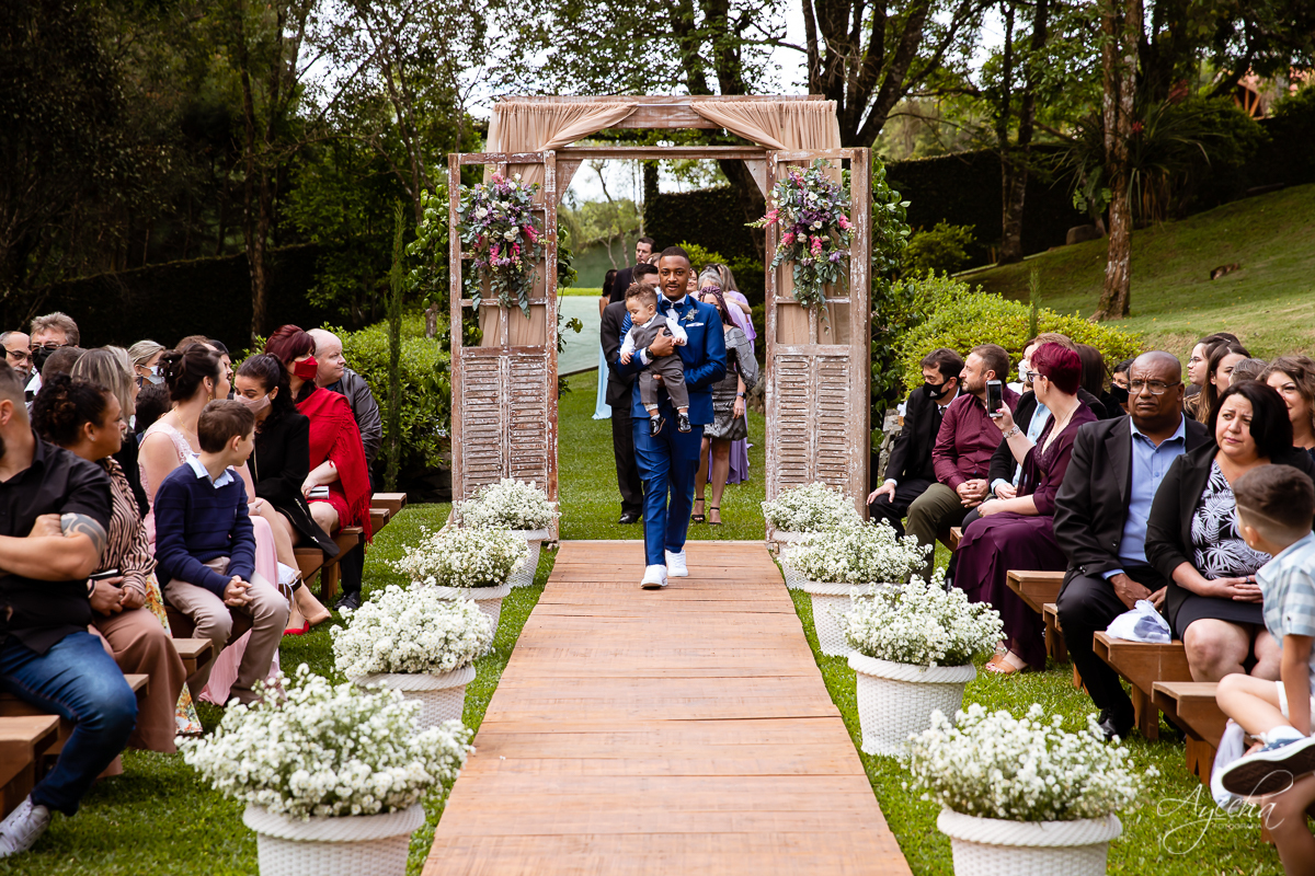 Casamento dos sonhos; Festa de casamento; Decoração de casamento; Casamento ao ar livre; Buque de noiva; Making of noivos; Dia da noiva; Casamento em Curitiba; Fotografa de casamento Curitiba; Fotografa Piraquara; Noivas Curitiba; Vestido de noiva;