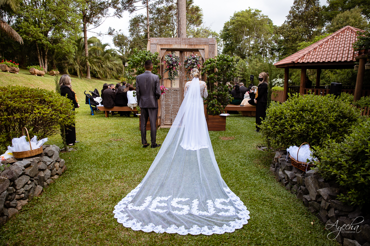 Casamento dos sonhos; Festa de casamento; Decoração de casamento; Casamento ao ar livre; Buque de noiva; Making of noivos; Dia da noiva; Casamento em Curitiba; Fotografa de casamento Curitiba; Fotografa Piraquara; Noivas Curitiba; Vestido de noiva;