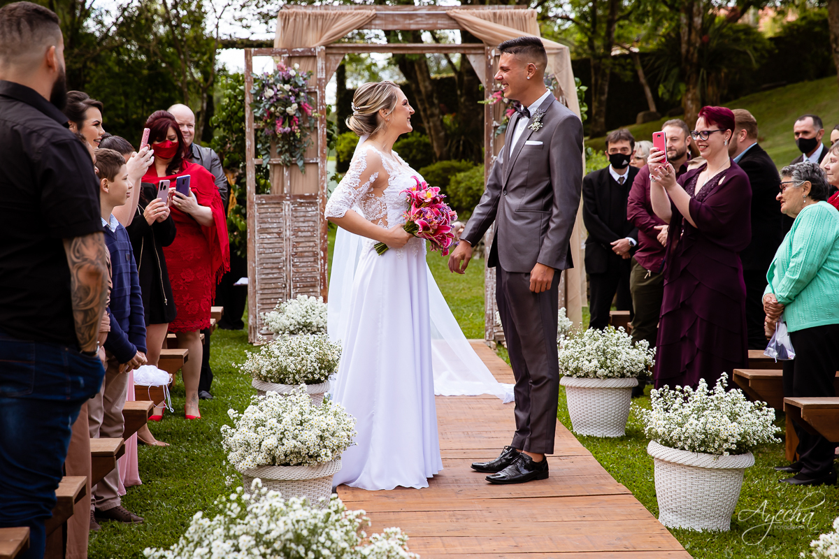 Casamento dos sonhos; Festa de casamento; Decoração de casamento; Casamento ao ar livre; Buque de noiva; Making of noivos; Dia da noiva; Casamento em Curitiba; Fotografa de casamento Curitiba; Fotografa Piraquara; Noivas Curitiba; Vestido de noiva;