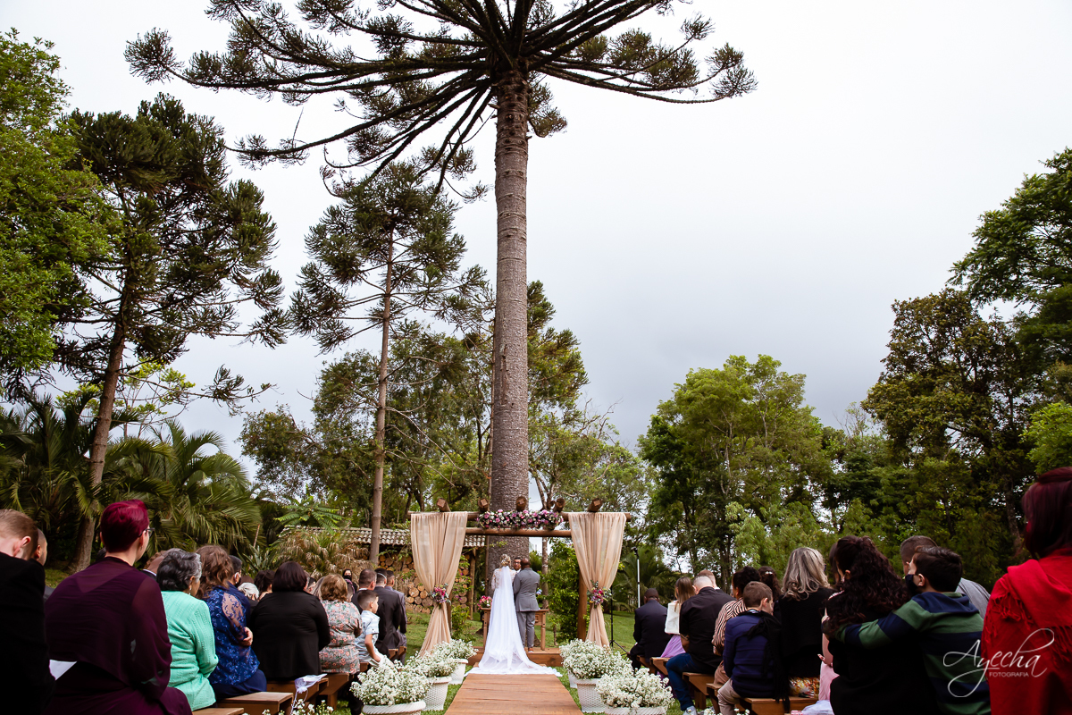 Casamento dos sonhos; Festa de casamento; Decoração de casamento; Casamento ao ar livre; Buque de noiva; Making of noivos; Dia da noiva; Casamento em Curitiba; Fotografa de casamento Curitiba; Fotografa Piraquara; Noivas Curitiba; Vestido de noiva;