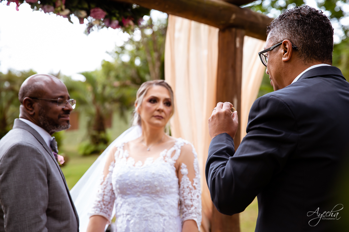 Casamento dos sonhos; Festa de casamento; Decoração de casamento; Casamento ao ar livre; Buque de noiva; Making of noivos; Dia da noiva; Casamento em Curitiba; Fotografa de casamento Curitiba; Fotografa Piraquara; Noivas Curitiba; Vestido de noiva;