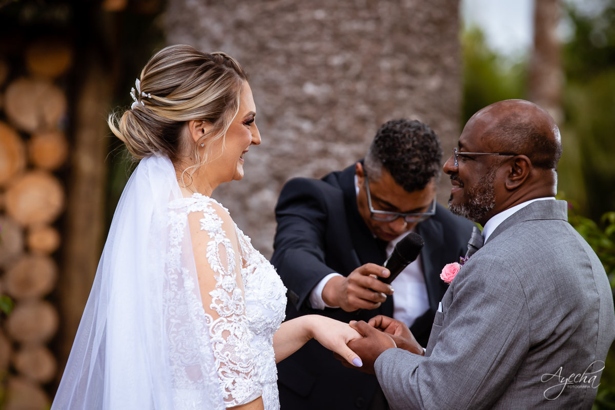 Casamento dos sonhos; Festa de casamento; Decoração de casamento; Casamento ao ar livre; Buque de noiva; Making of noivos; Dia da noiva; Casamento em Curitiba; Fotografa de casamento Curitiba; Fotografa Piraquara; Noivas Curitiba; Vestido de noiva;
