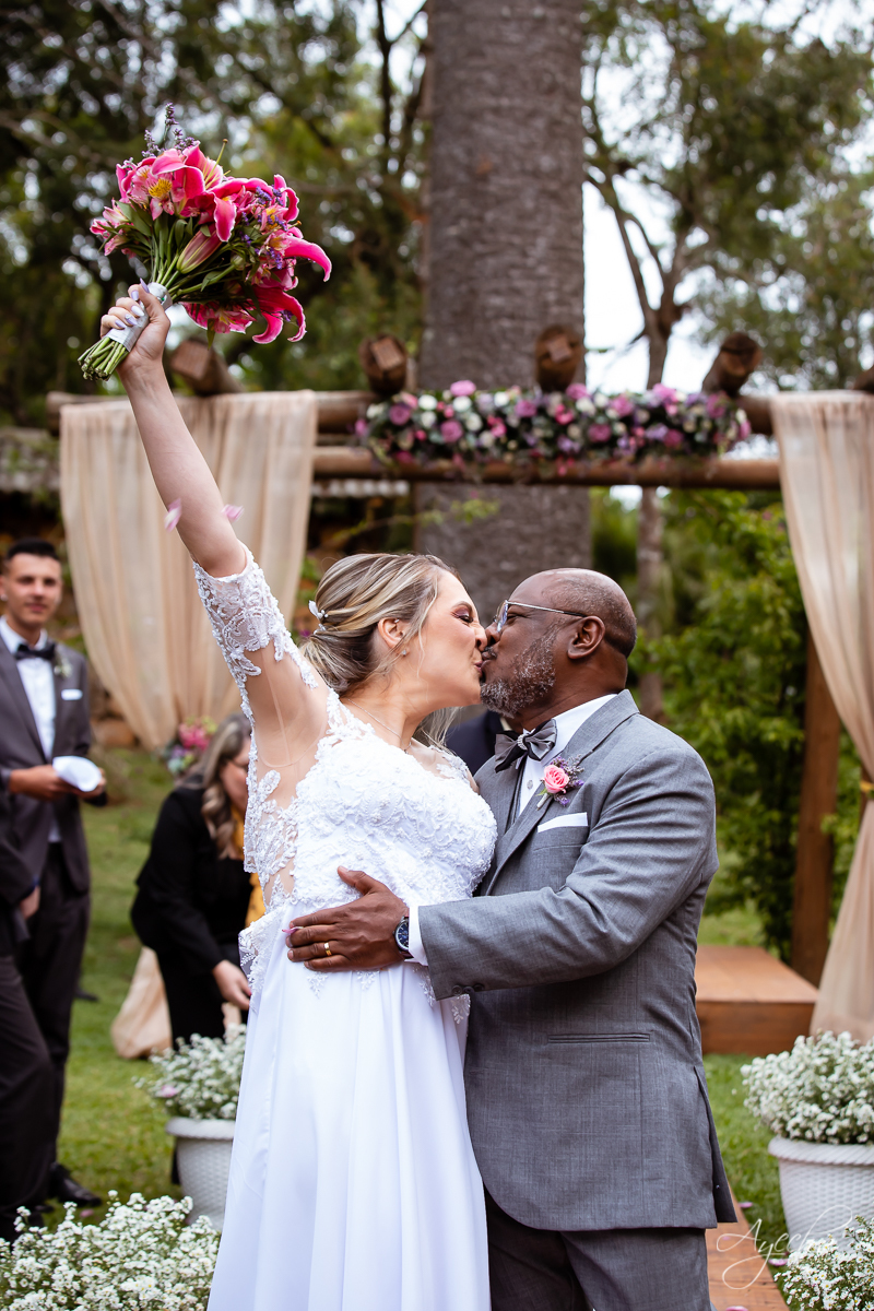 Casamento dos sonhos; Festa de casamento; Decoração de casamento; Casamento ao ar livre; Buque de noiva; Making of noivos; Dia da noiva; Casamento em Curitiba; Fotografa de casamento Curitiba; Fotografa Piraquara; Noivas Curitiba; Vestido de noiva;