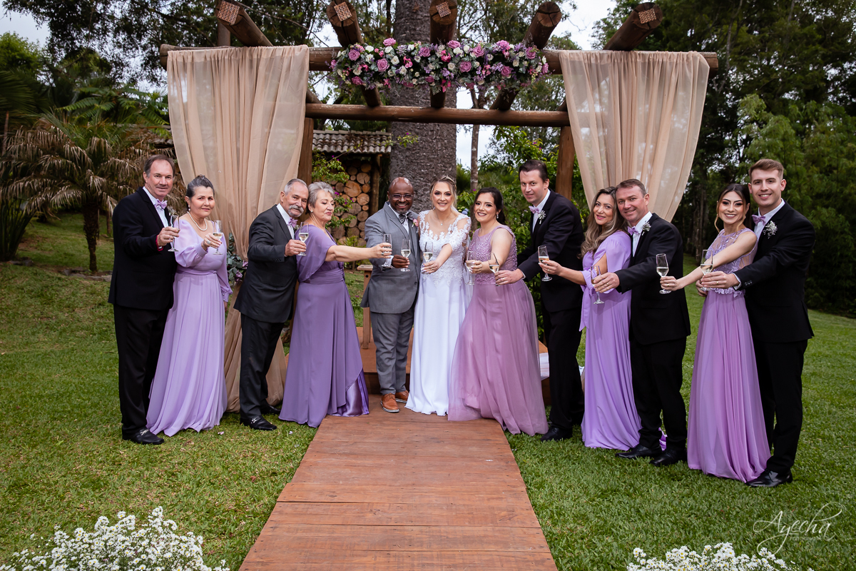 Casamento dos sonhos; Festa de casamento; Decoração de casamento; Casamento ao ar livre; Buque de noiva; Making of noivos; Dia da noiva; Casamento em Curitiba; Fotografa de casamento Curitiba; Fotografa Piraquara; Noivas Curitiba; Vestido de noiva;