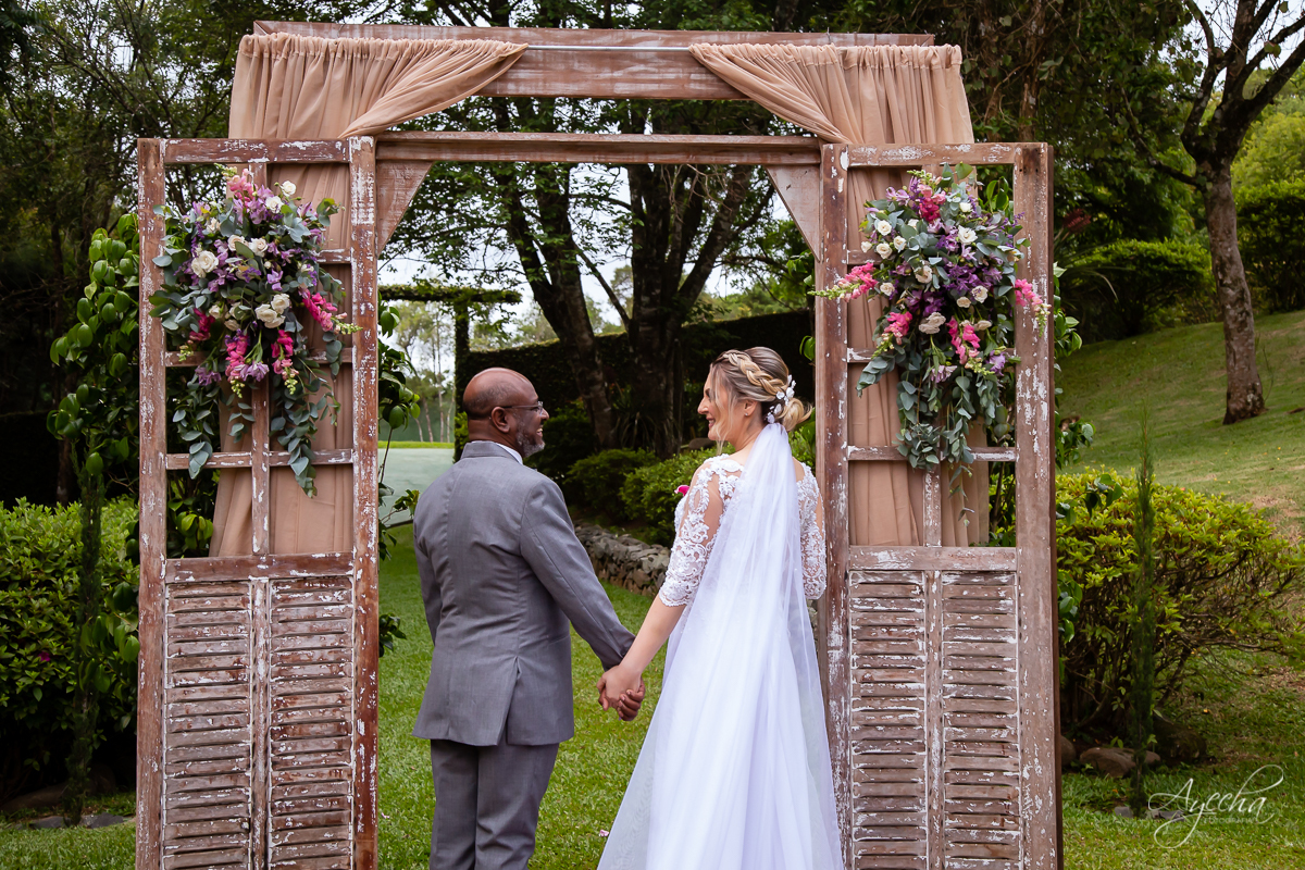 Casamento dos sonhos; Festa de casamento; Decoração de casamento; Casamento ao ar livre; Buque de noiva; Making of noivos; Dia da noiva; Casamento em Curitiba; Fotografa de casamento Curitiba; Fotografa Piraquara; Noivas Curitiba; Vestido de noiva;