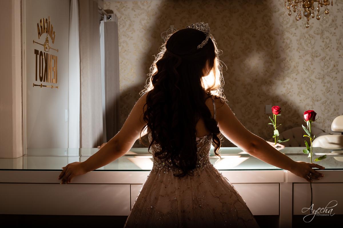 Ensaio 15 anos; Debutantes Curitiba; Ensaio no campo; chácara ienkot; Fotografa Piraquara; Ensaio romântico; Inspiração de 15 anos; Fotografa de debutantes Curitiba; Ensaio externo; Ensaios Curitiba; Carruagem de princesa; Vestidos 15 anos; Meus 15 anos;