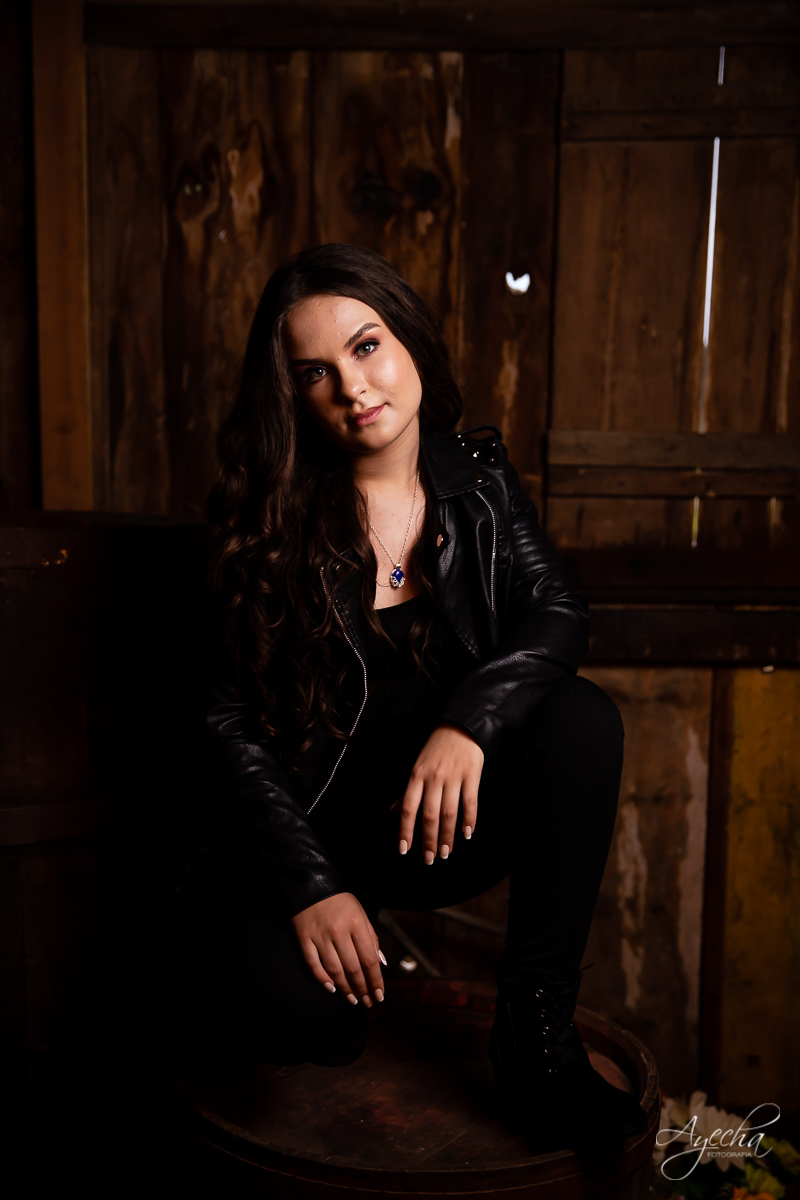 Ensaio 15 anos; Debutantes Curitiba; Ensaio no campo; chácara ienkot; Fotografa Piraquara; Ensaio romântico; Inspiração de 15 anos; Fotografa de debutantes Curitiba; Ensaio externo; Ensaios Curitiba; Inspirações em The vampire diaries; Meus 15 anos; 