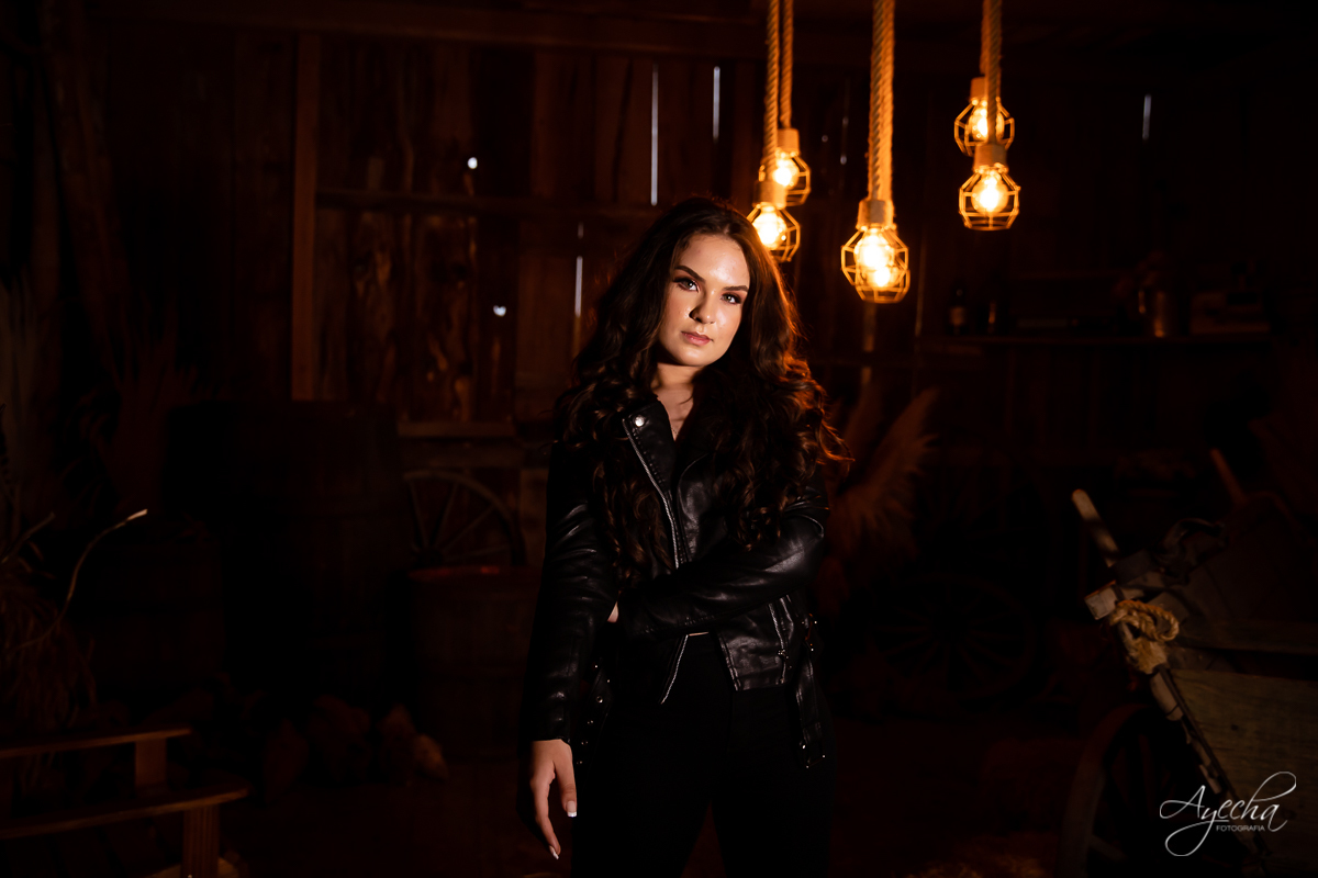 Ensaio 15 anos; Debutantes Curitiba; Ensaio no campo; chácara ienkot; Fotografa Piraquara; Ensaio romântico; Inspiração de 15 anos; Fotografa de debutantes Curitiba; Ensaio externo; Ensaios Curitiba; Inspirações em The vampire diaries; Meus 15 anos; 